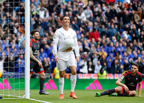 Cristiano Ronaldo hides the ball under his jersey, to celebrate his hat-trick against Celta de Vigo in 2016