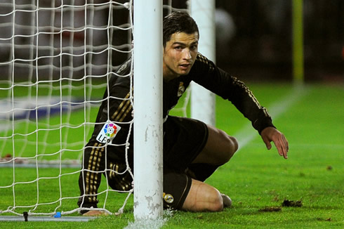 Cristiano Ronaldo getting up after being very close to tap-in and score a goal against Granada