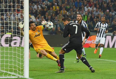 Cristiano Ronaldo header goal in Turin, in Juventus 2-1 Real Madrid