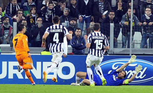 Cristiano Ronaldo beating Buffon in Turin, at the UEFA Champions League matchday 4