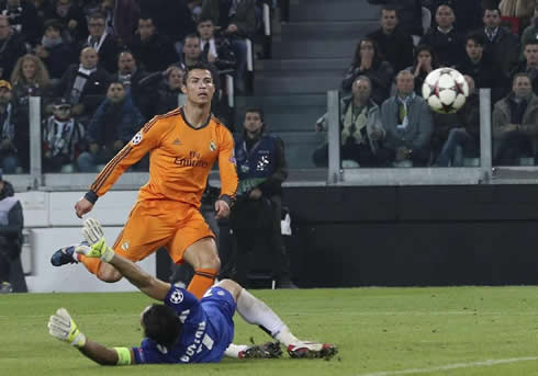 Cristiano Ronaldo scoring for Real Madrid against Juventus, in Champions League 2013-2014