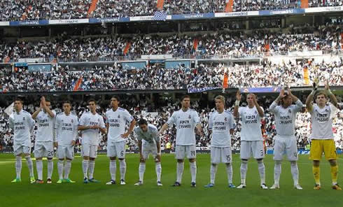 Real Madrid team wearing an Antonio Cassano shirt/jersey, with a 'Forza Cassano' message in front, before the match against Osasuna at the Santiago Bernabéu, for La Liga 2011-2012