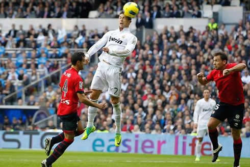 Cristiano Ronaldo big jump and header goal against Osasuna in La Liga 2011-2012