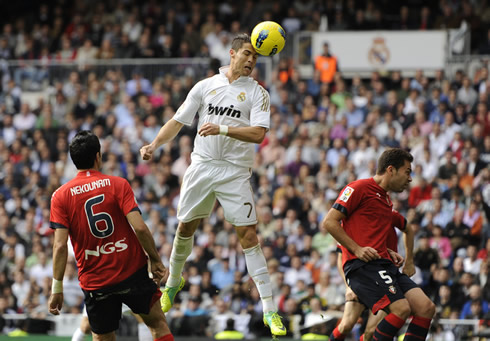 Cristiano Ronaldo makes contact with the ball from a header