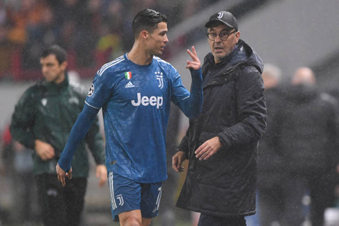 Cristiano Ronaldo arguing with Sarri after being subbed off in a Champions League game