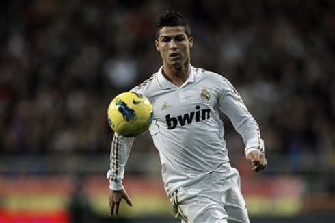 Cristiano Ronaldo focused at the ball in Real Madrid vs Granada, 2011-2012