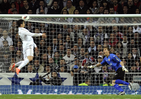 Cristiano Ronaldo big jump and header, in Real Madrid vs Valencia, in 2012
