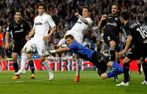 Cristiano Ronaldo kicking the goalkeeper's face, in Real Madrid vs Valencia in 2012