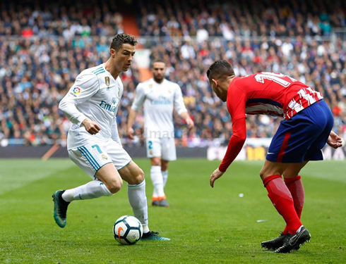 Cristiano Ronaldo going for a 1-on-1 situation in Real Madrid 1-1 Atletico Madrid