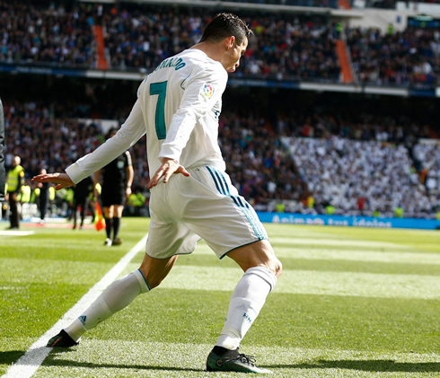 Cristiano Ronaldo trademark celebration at the Bernabéu
