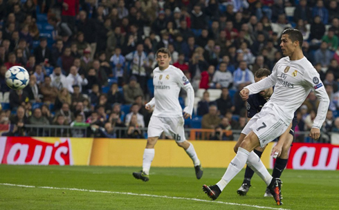 Cristiano Ronaldo scoring with his left foot, in Real Madrid 8-0 victory over Malmo