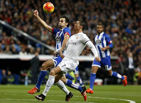 Cristiano Ronaldo tries to get in front of a defender, in Real Madrid 5-0 Deportivo Coruña for La Liga 2015-2016