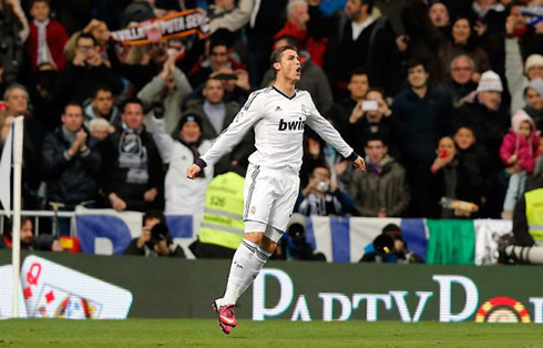 Cristiano Ronaldo flying in the Santiago Bernabéu, in the Spanish League 2012-2013