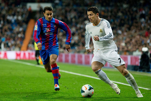 Cristiano Ronaldo cutting inside in Real Madrid vs Levante