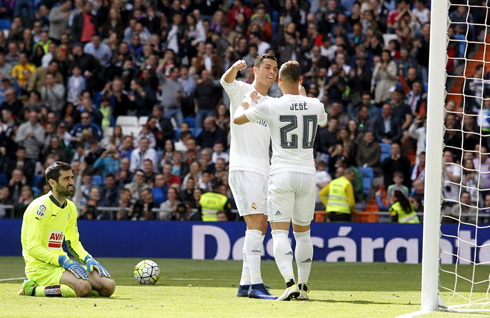 Cristiano Ronaldo preparing to hug Jesé Rodríguez after a Real Madrid goal in La Liga 2015-2016