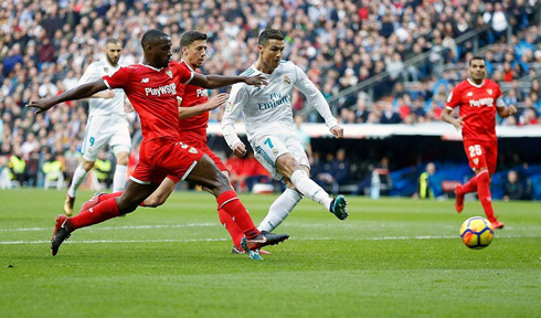 Cristiano Ronaldo scores his first goal of the afternoon in Real Madrid vs Sevilla in 2017