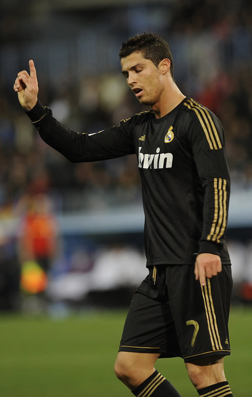 Cristiano Ronaldo closes his eyes and says no