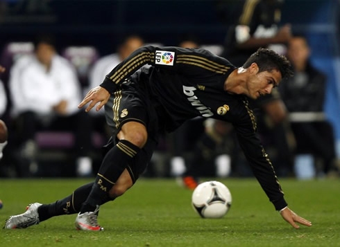 Cristiano Ronaldo about to fall down in Real Madrid 2011-2012