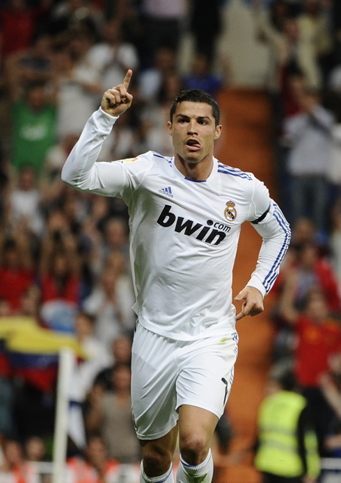 Real Madrid vs Getafe (10-05-2011) - Cristiano Ronaldo game photos and ...