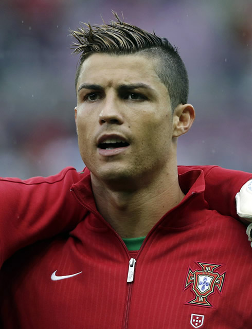 Cristiano Ronaldo chanting the Portuguese hymn before the game against Croatia, in 2013