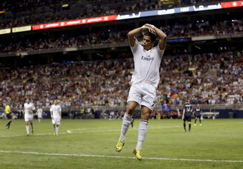 Cristiano Ronaldo new goal celebration for 2013-2014, doing a bullfighter and torero stance movement