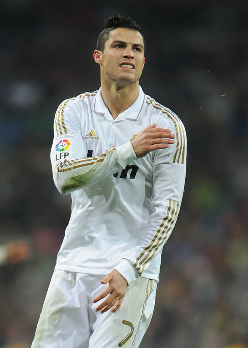 A Cristiano Ronaldo gesture in Real Madrid vs Barcelona