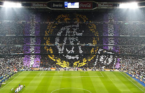The Santiago Bernabéu overcrowded as it receives the Clasico between Real Madrid and Barcelona