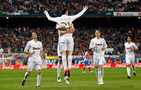 Callejón being raised to the air in Real Madrid goal celebrations, in 2012
