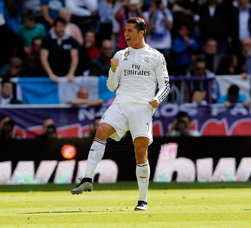 Cristiano Ronaldo celebrates his first free-kick goal of the season