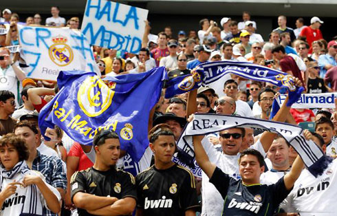 Real Madrid fans from Philadelphia, United States, watching a game between the Merengues and Celtic, in 2012