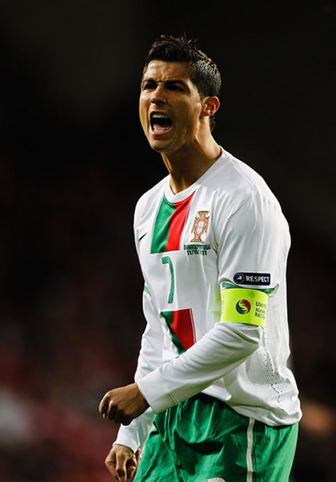 Cristiano Ronaldo showing all his rage in the game against Denmark, with the Portuguese white shirt