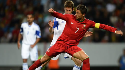 Cristiano Ronaldo showing his agility and flexibility, in Portugal vs Israel