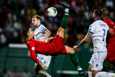 Cristiano Ronaldo bicycle kick in Portugal vs Luxembourg