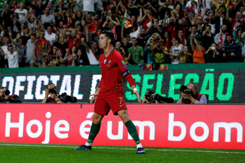 Cristiano Ronaldo does his trademark goal celebration in Portugal vs Luxembourg