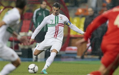 Cristiano Ronaldo taking a free-kick for Portugal against Russia, in a game played in Moscow, in 2012