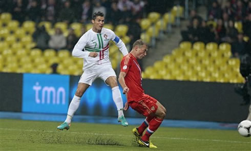 Cristiano Ronaldo left-foot shot in Russia vs Portugal, in 2012-2013