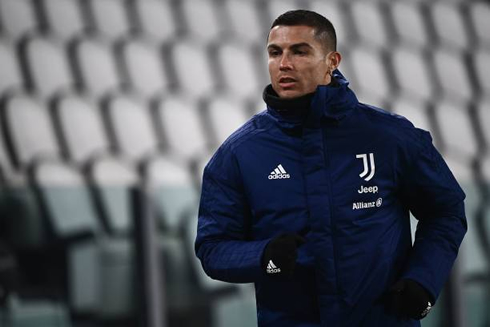 Cristiano Ronaldo running during the warmup session