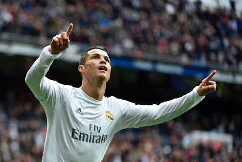 Cristiano Ronaldo raises his two index fingers to celebrate the opener in Real Madrid 4-2 Athletic Bilbao