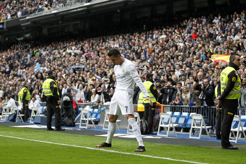 Cristiano Ronaldo doing his jump and landing goal celebration at the Bernabéu, in February of 2016