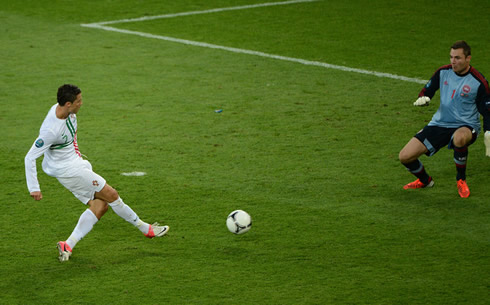 Cristiano Ronaldo big goalscoring chance missed, in Portugal vs Denmark for the EURO 2012