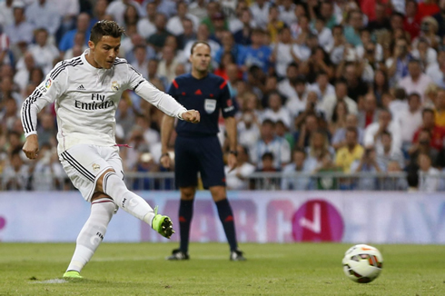 Cristiano Ronaldo scoring a penalty-kick in Real Madrid 1-2 Atletico Madrid, in a Spanish League fixture for 2014-15