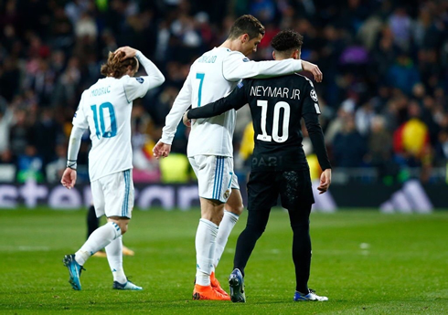Cristiano Ronaldo and Neymar Jr at the end of Real Madrid 3-1 PSG in 2018