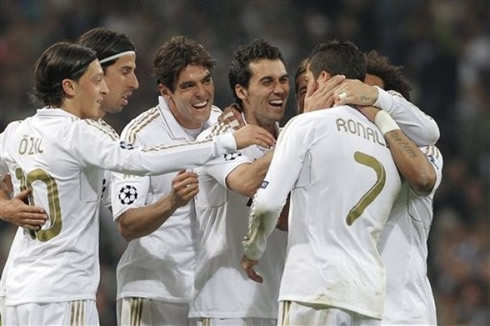 Cristiano Ronaldo being congratulated by his Real Madrid teammates