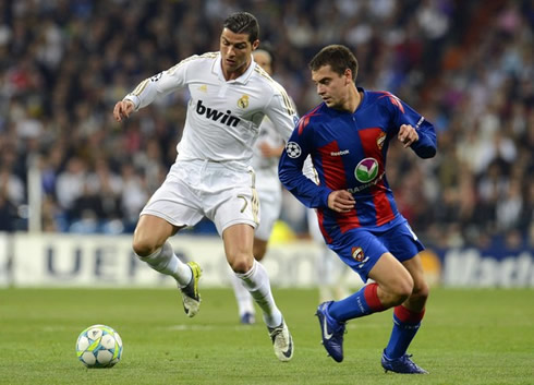 Cristiano Ronaldo tries to get past a defender