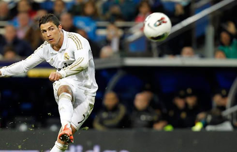 Cristiano Ronaldo spectacular shot in Real Madrid vs Sporting Gijon, for a La Liga fixture in 2012