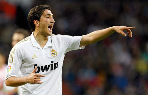 Nuri Sahin playing on Real Madrid midfield in 2011-2012