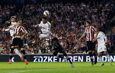 Cristiano Ronaldo flying to head a ball crossed by Xabi Alonso, in Athletic Bilbao vs Real Madrid for the Spanish League in 2012-2013