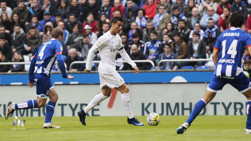 Cristiano Ronaldo in action in Deportivo vs Real Madrid, in La Liga 2015-2016