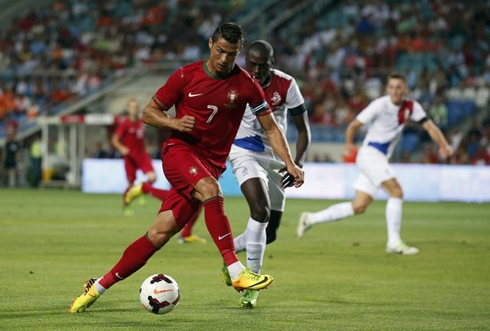 Cristiano Ronaldo playing in Portugal 1-1 Netherlands, in 2013