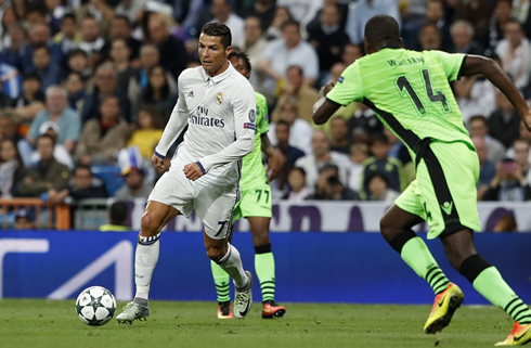 Cristiano Ronaldo playing against his former team Sporting CP, in Champions League in 2016